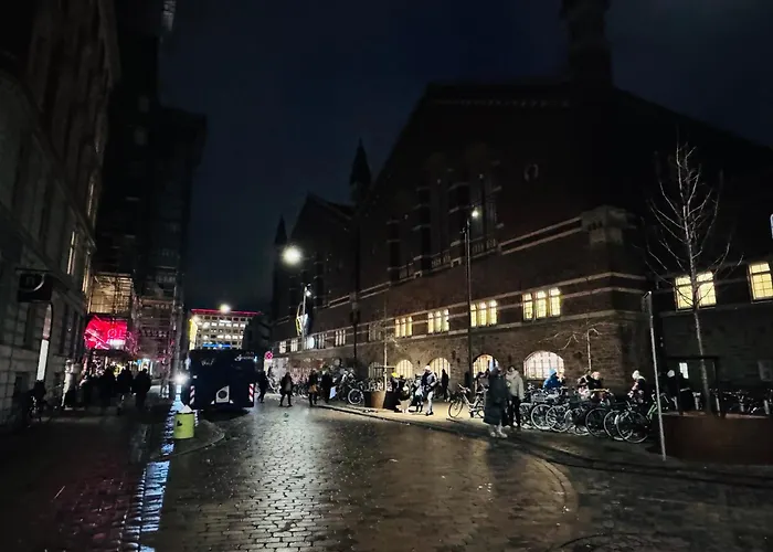 Lejlighed Authentic Copenhagen! 1st Floor, 2 X Doub Bed, Fully Furnishd, Check In 3 Pm - 3 Am