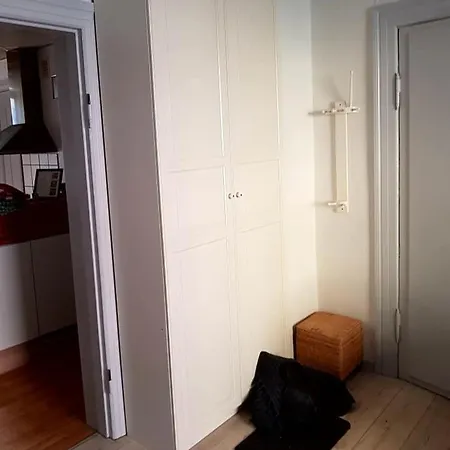 Authentic Copenhagen! 1st Floor, 2 X Doub Bed, Fully Furnishd, Check In 3 Pm - 3 Am Apartmán