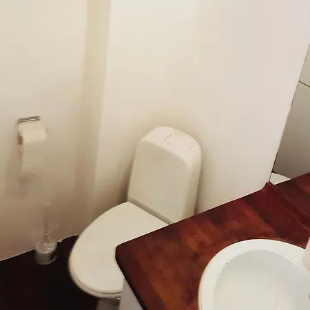 Authentic Copenhagen! 1st Floor, 2 X Doub Bed, Fully Furnishd, Check In 3 Pm - 3 Am