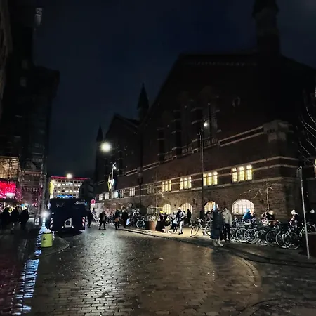 アパート Authentic Copenhagen! 1st Floor, 2 X Doub Bed, Fully Furnishd, Check In 3 Pm - 3 Am