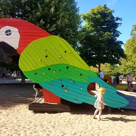 Authentic Copenhagen! 1st Floor, 2 X Doub Bed, Fully Furnishd, Check In 3 Pm - 3 Am