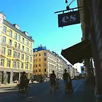Authentic Copenhagen! 1st Floor, 2 X Doub Bed, Fully Furnishd, Check In 3 Pm - 3 Am
